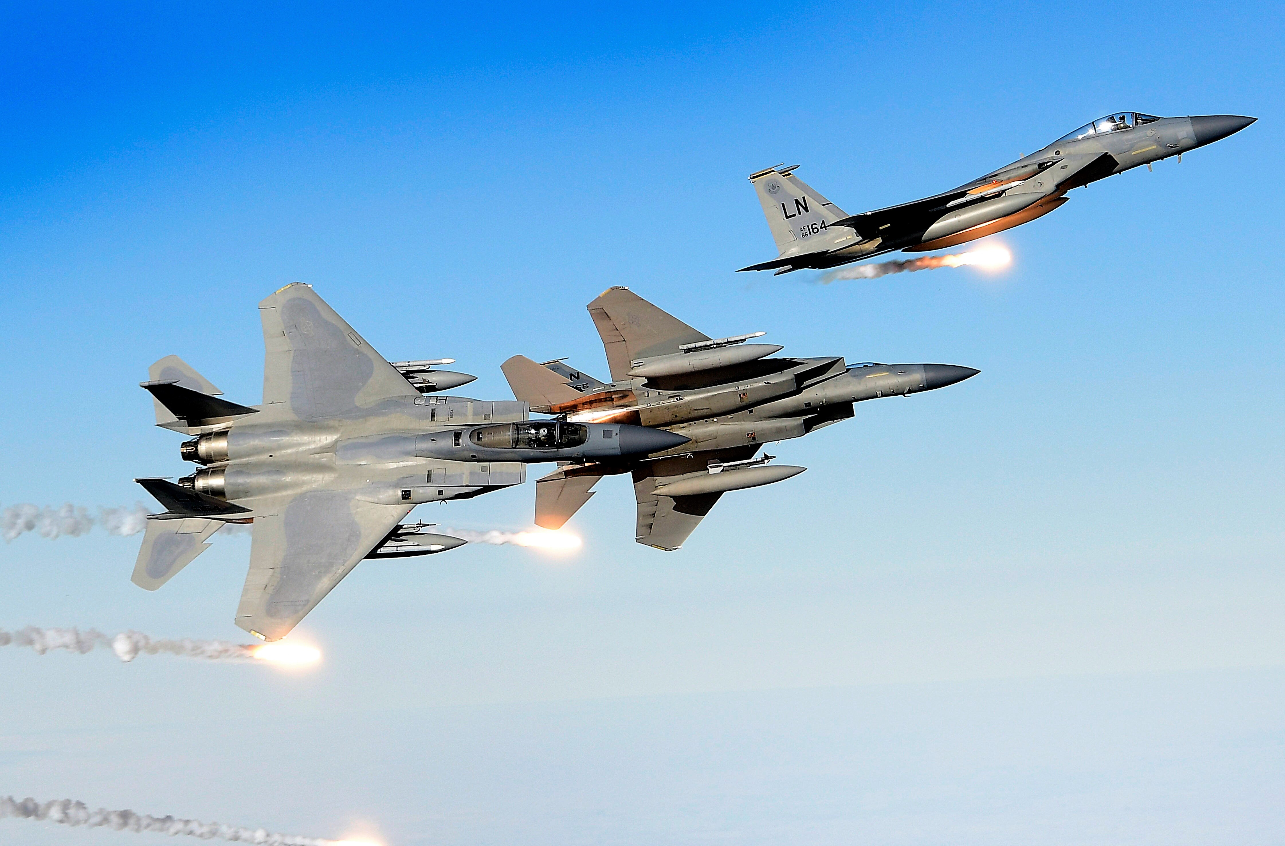 Putin zittert vor neuer Mega-Luftwaffe in Nordeuropa - Skandinavier wollen Jäger zusammenlegen - an Russlands Grenze!