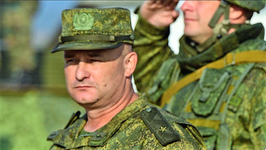 Russische Offiziere bei Militärfeier vergiftet und getötet! Putins Soldaten nirgendwo mehr sicher!