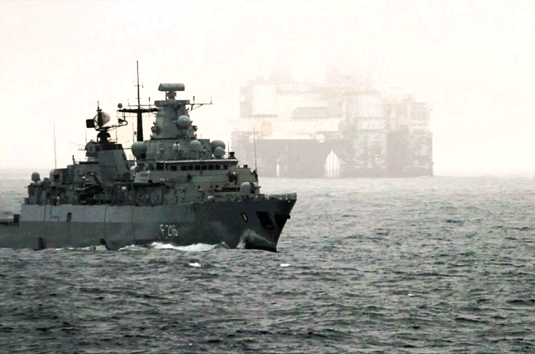 Russische Spionage-Schiff direkt vor Insel Fehmarn aufgetaucht! Deutschland machtlos - was plant Putin?