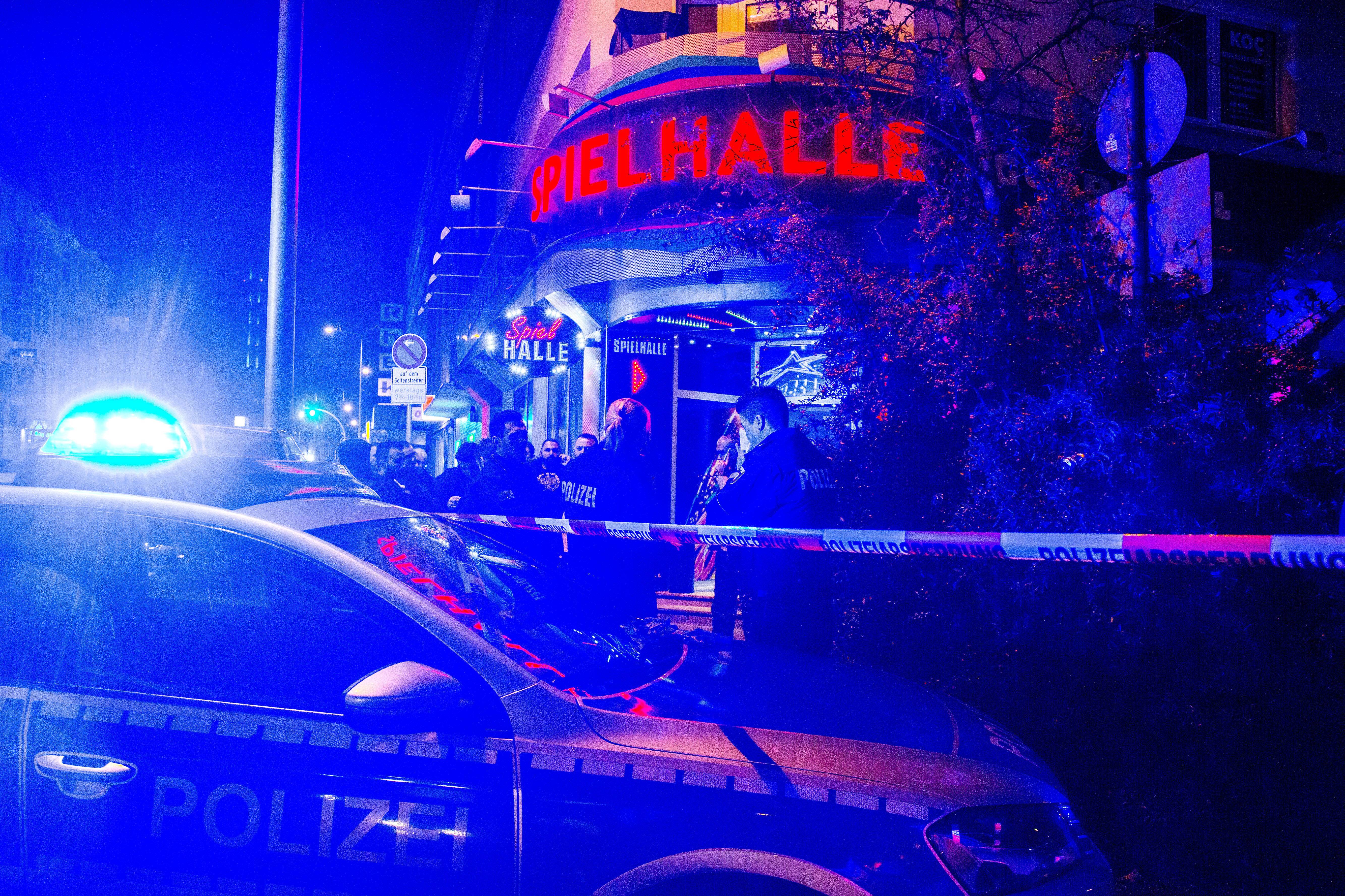 Lynchmord in Köln! 30 Männer stechen auf Familienvater ein! Erschreckende Videos aufgetaucht