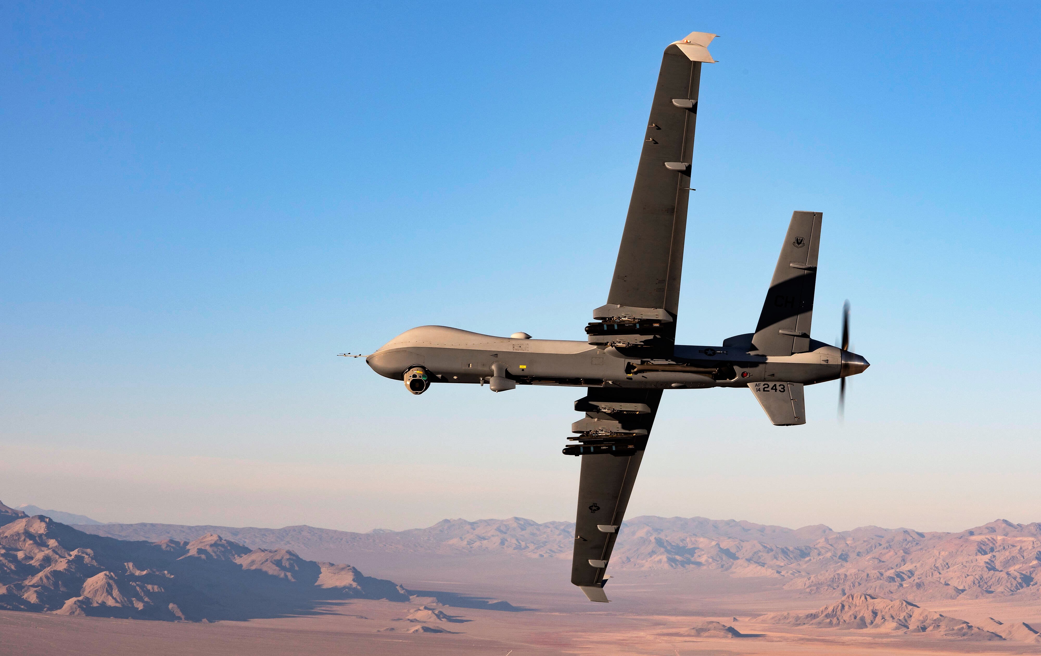 Russischer Kampfjet bringt US-Drohne zum Absturz - schwerer Zwischenfall über dem Schwarzen Meer!